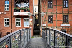 Kładka nad Młynówką prowadząca do Magicznych Schodków w Bydgoszczy bydgoszcz w jeden dzień