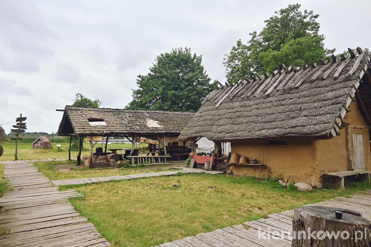 Centrum Słowian i Wikingów w Wolinie skansen wolin skarby architektury drewnianej