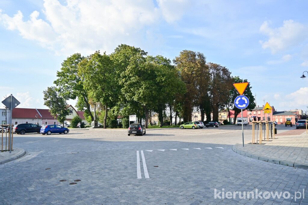 rynek w pyzdrach parking