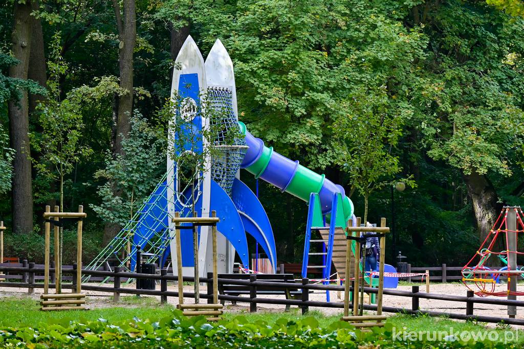 Rakietowy park zabaw w Parku Sołackim