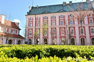 kolegium jezuickie poznań dawne kolegium jezuickie w poznaniu urząd miasta