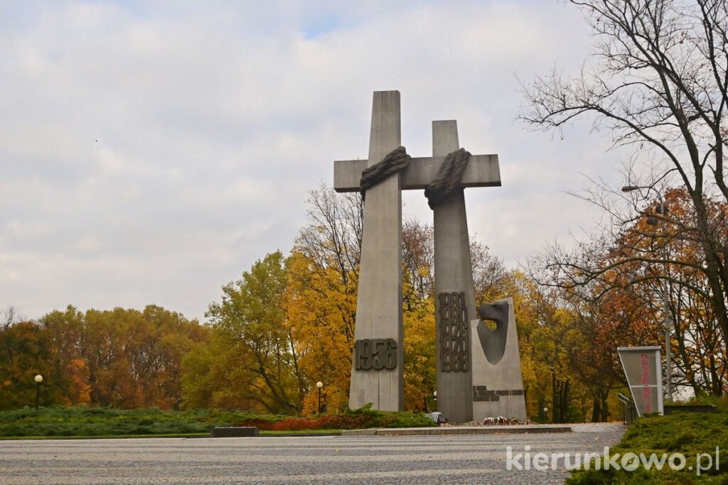 dwa krzyże poznań pomnik czerwca 56