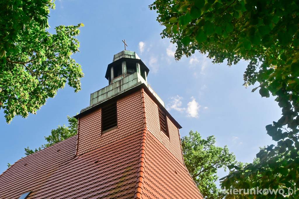 Wieża drewnianego kościoła na Krzesinach w Poznaniu