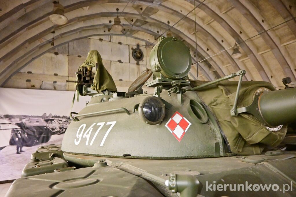 pilskie muzeum wojskowe muzeum na lotnisku piła czołg t-55u