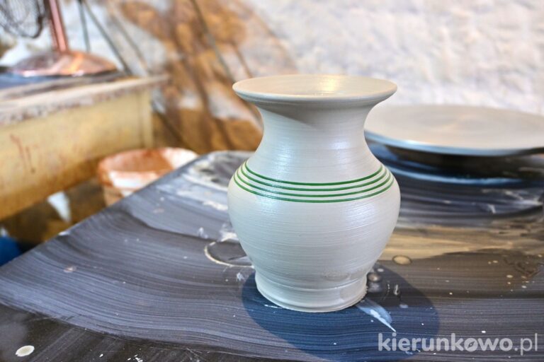 glinane naczynie mokre koło garncarskie kudowa-zdrój