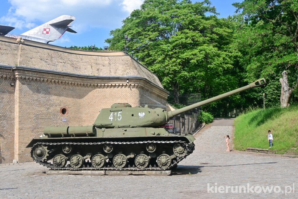 czołg t-34 muzeum uzbrojenia poznań cytadela