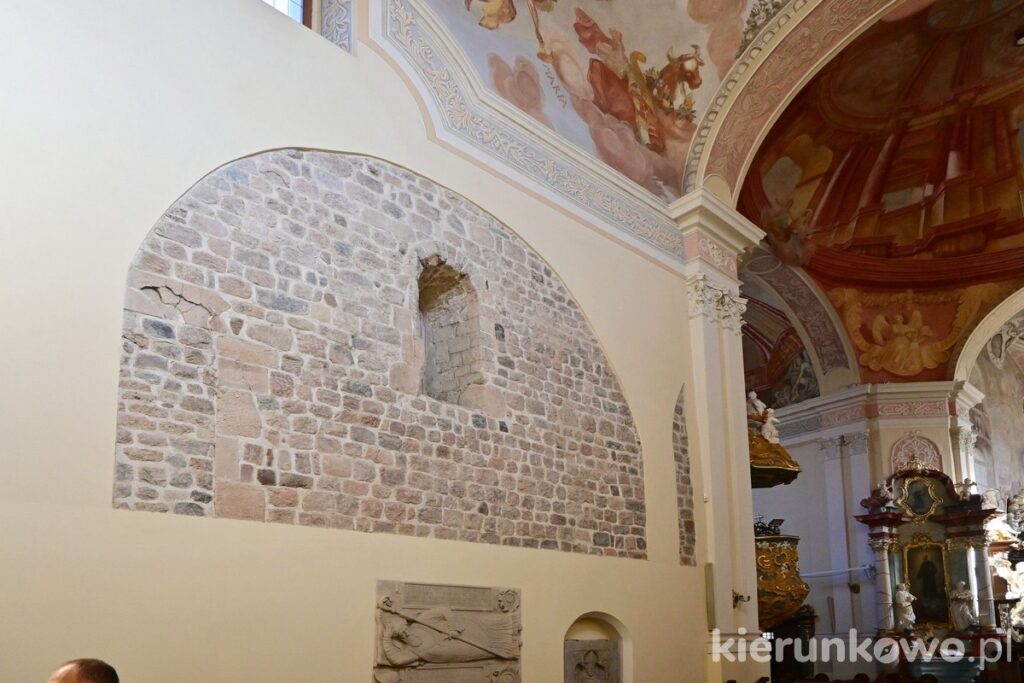 opactwo benedyktynów w lubiniu lubiń romańskie mury relikty kościół narodzenia nmp