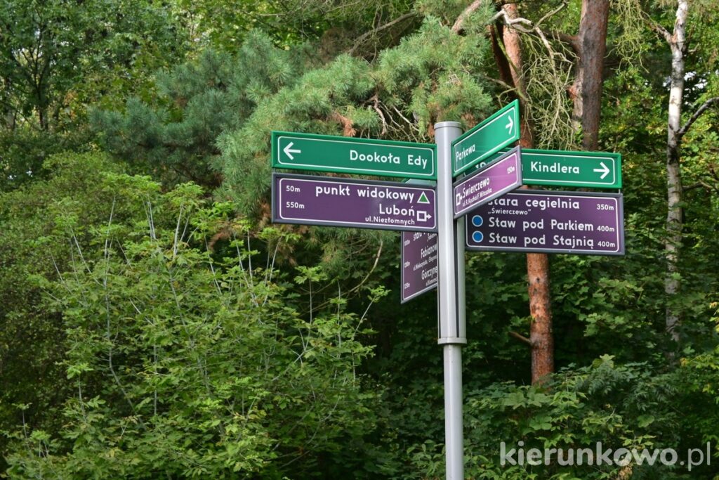 park szachty w poznaniu informacja turystyczna miejska drogowskazy