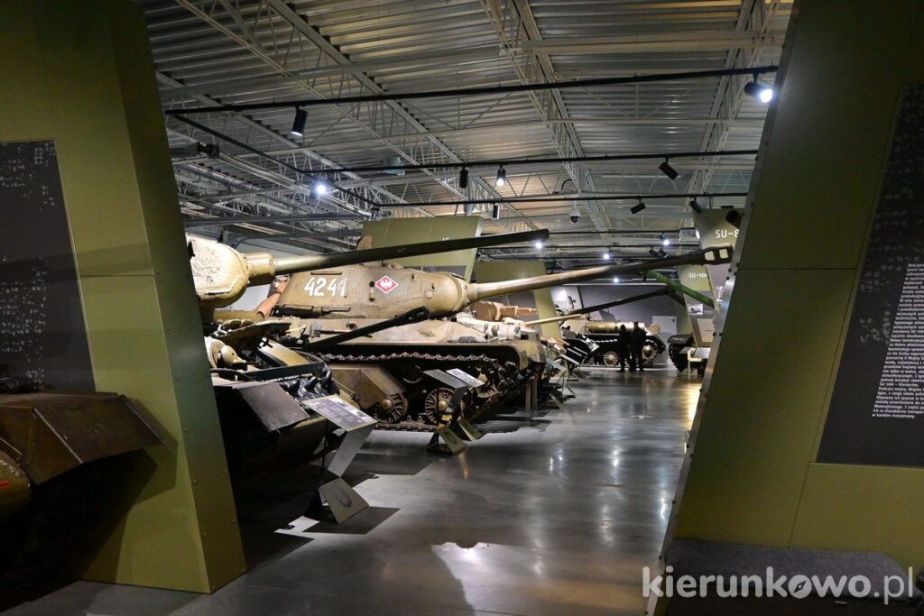 muzeum broni pancernej w poznaniu ekspozycja wystawa