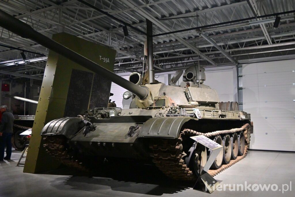 czołg t-55A muzeum broni pancernej w poznaniu film most szpiegów