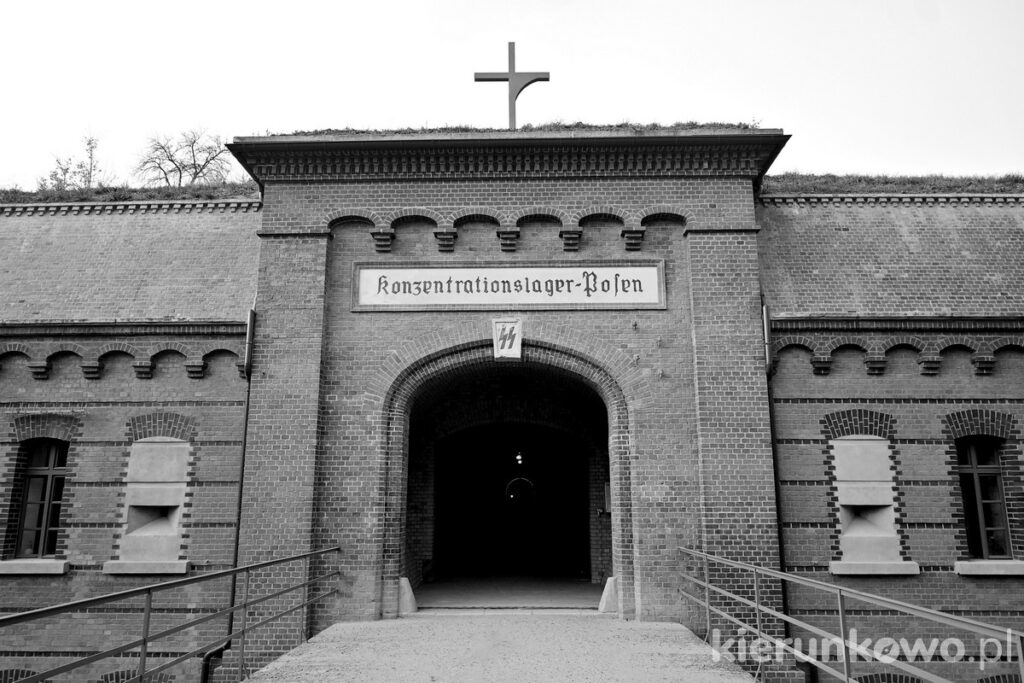 fort VII muzeum martyrologii Wielkopolan poznań konzetrationslager posen brama główna wejście fort colomb