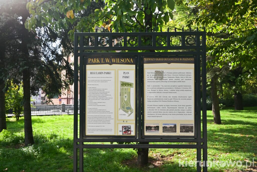 tablice informacyjne w parku wilsona