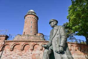 kołobrzeg pomnik mieszkowskiego Latarnia morska w Kołobrzegu pomorze atrakcje wybrzeże bałtyku