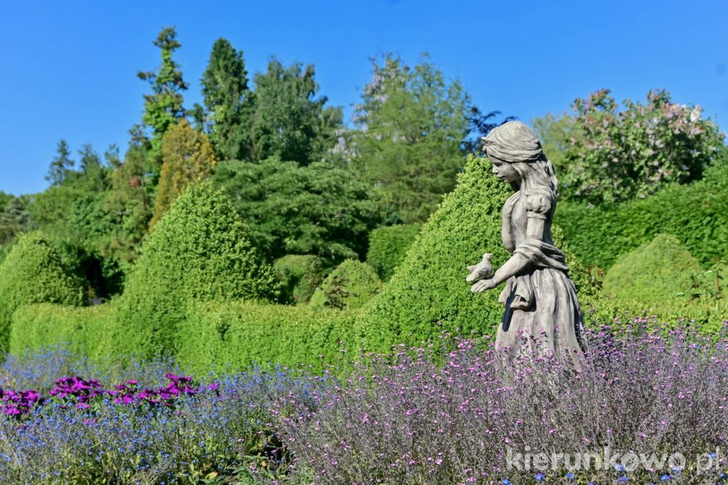 ogrody hortulus dobrzyca ogrody tematyczne lawenda rzeźba ogrodowa rosarium