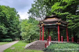 Park Miejski w Kaliszu altana chińska gdzie na majówkę pomysł na majówkę