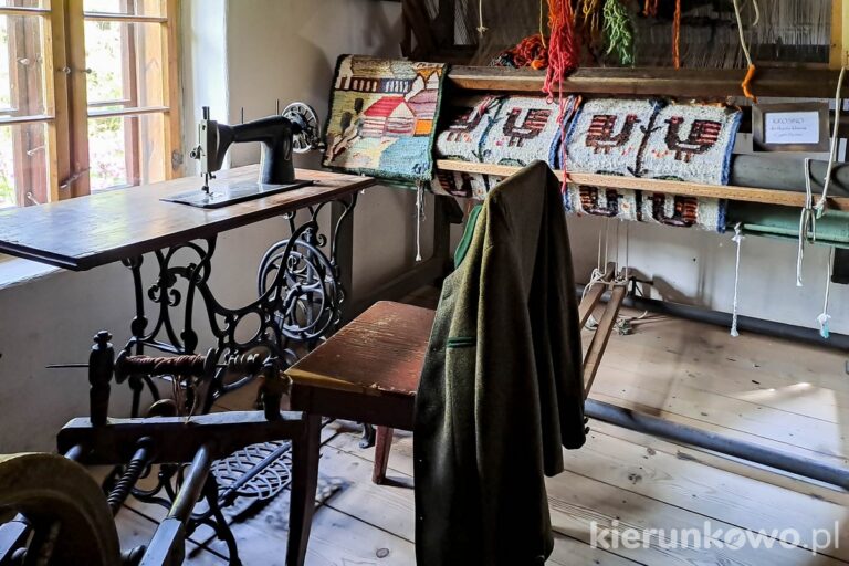 krosno wnętrze sudeckiej chaty tkactwo pracowania tkacka Muzeum Kultury Ludowej Pogórza Sudeckiego
