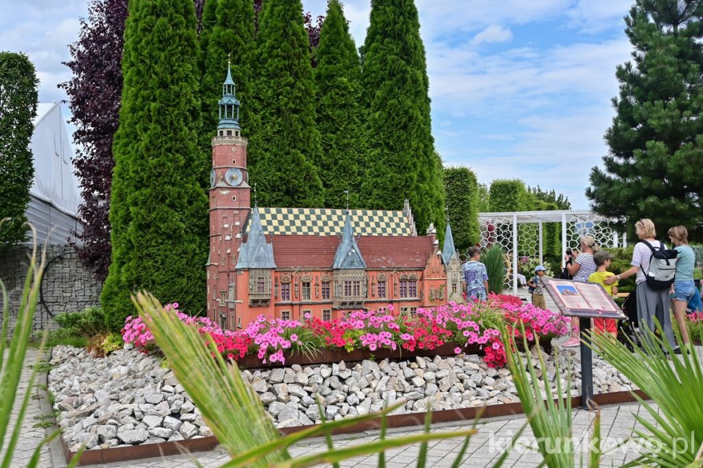 minieuroland w kłodzku ratusz we wrocławiu makieta minatura kwietny park park miniatur makiet