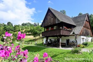 Muzeum Kultury Ludowej Pogórza Sudeckiego Skansen w Pstrążnej skansen w Kudowie-Zdroju zajazd z szalejowa dolnego budynek mieszkalny ziemia kłodzka atrakcje