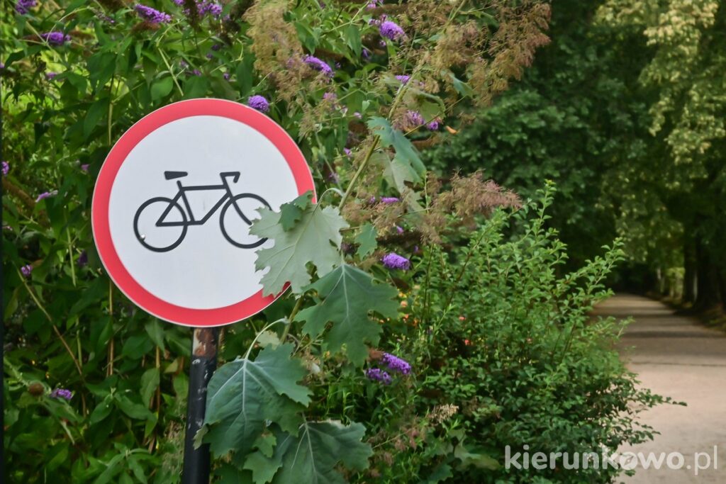 zakaz jazdy rowerem wjazdu rowerów park krajobrazowy śmiełów
