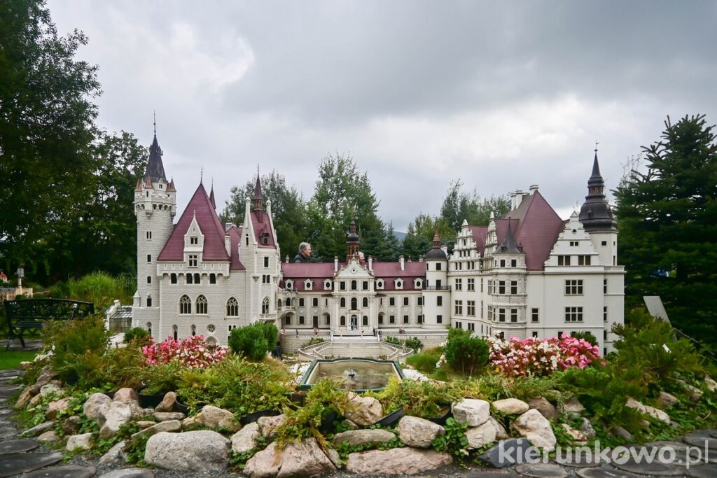 zamek moszna park miniatur zabytków dolnego śląska w kowarach
