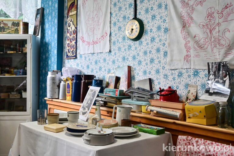 muzeum sentymentów w kowarach dawna kuchnia wyposażenie domu z lat 80 90 prl karpacz i okolice atrakcje