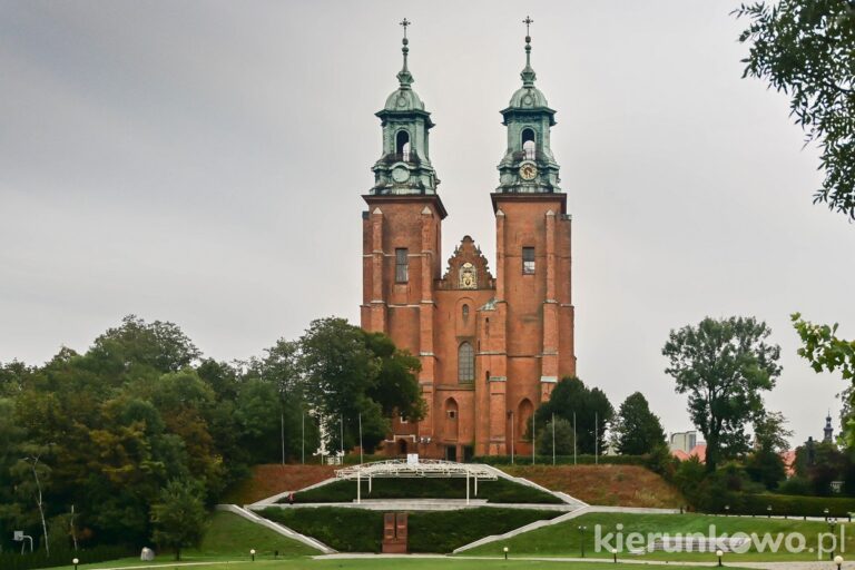 Bazylika prymasowska w Gnieźnie katedra w gnieźnie