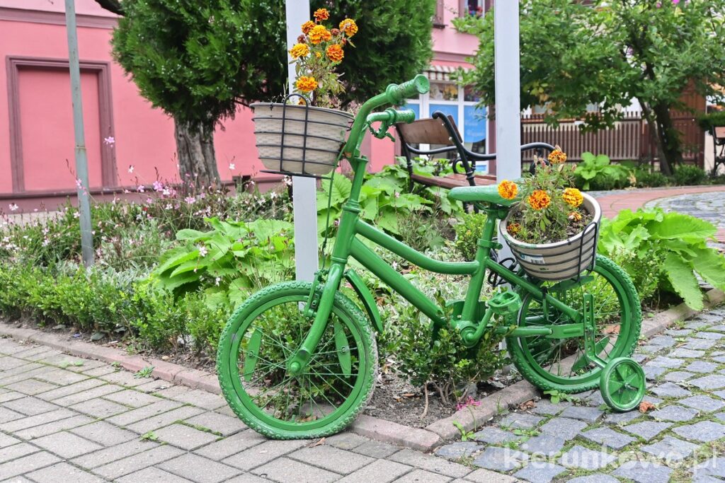 zielony rowerek kowary centrum miasta rynek galeria kolarstwa polskiego