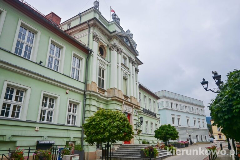 urząd miejski w kowarach ratusz kowary