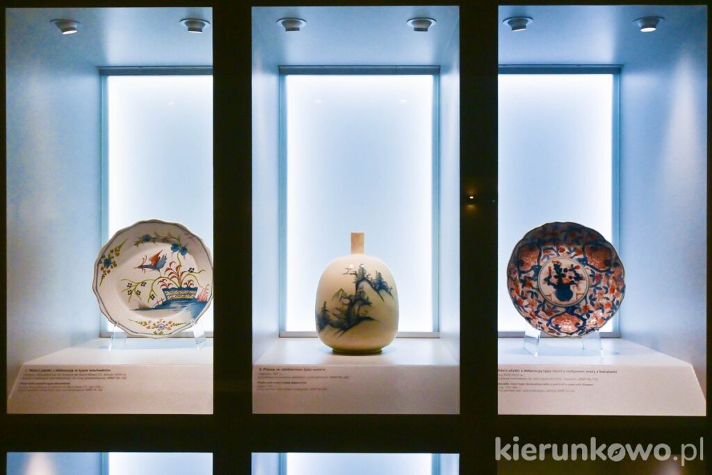 muzeum sztuk uzytkowych w poznaniu ekspozycja naczynia gabloty