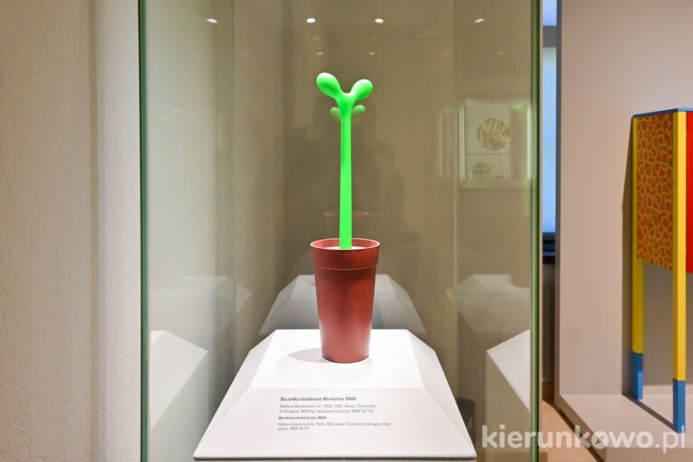 szczotka do ubikacji design poznań sztuka użytkowa