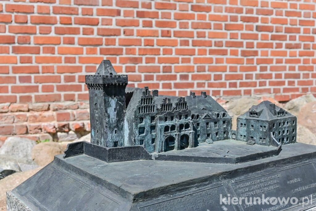 miniatura makieta zamek przemysła ii zamek gargamela w poznaniu zamek królewski w poznaniu