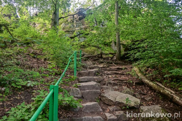 Góry Sokole wejście na szczyt krzyżnej góry