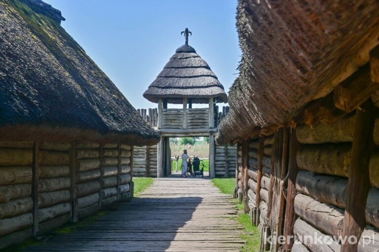 ulica osada łużycka biskupin rekonstrukcja