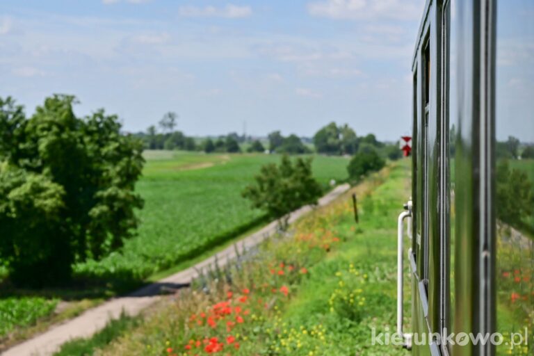 średzka kolej powiatowa trasa widok z wagonu