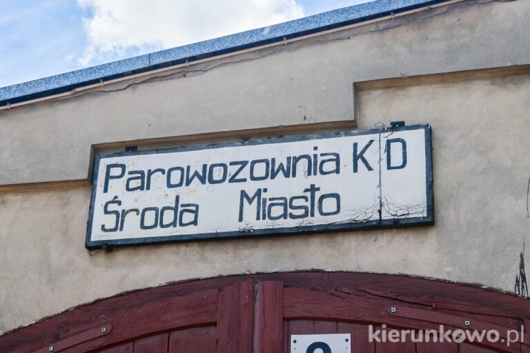 parowozownia KD środa miasta tablica
