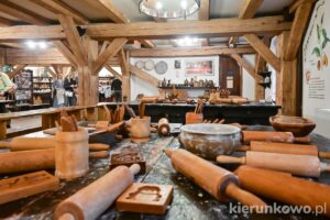 żywe muzeum piernika w toruniu pokazy piernikowe warsztaty piernikowe atrakcje dla dzieci w toruniu