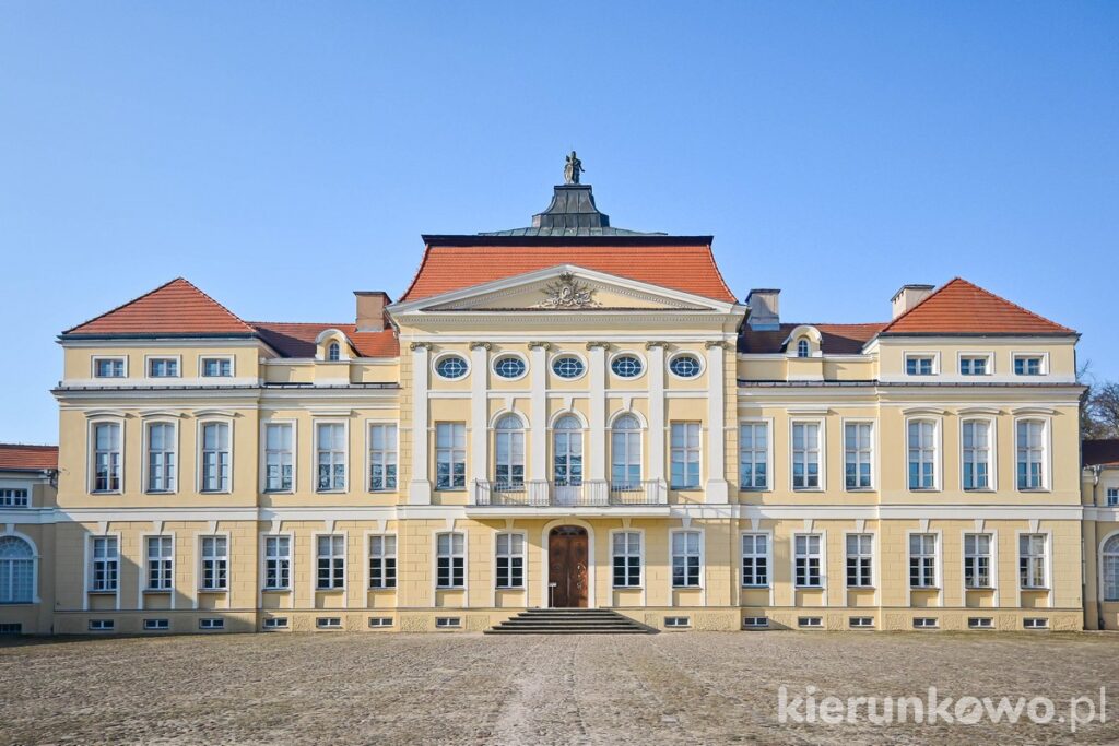 pałac rogalin elewacja główna wejściowa front pałacu