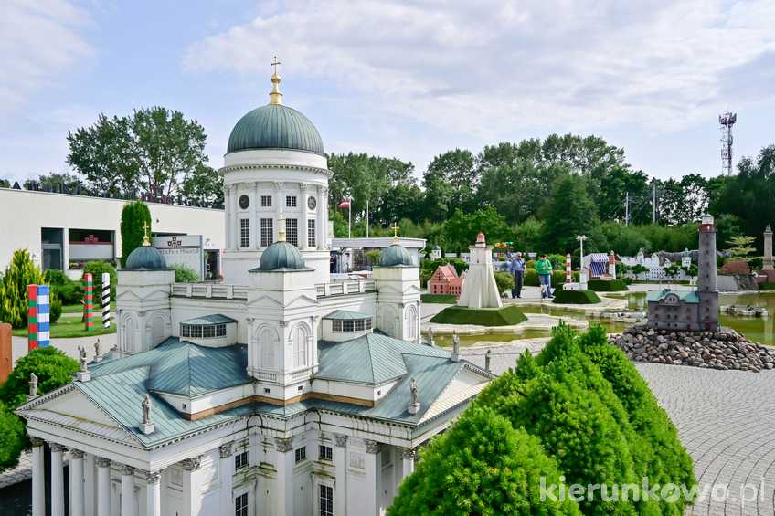 Bałtycki Park Miniatur (na pierwszym planie Katedra w Helsinkach)