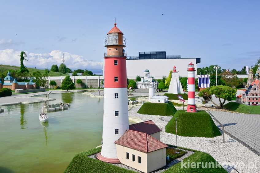 Latarnia morska w Bałtyjsku (miniatura)