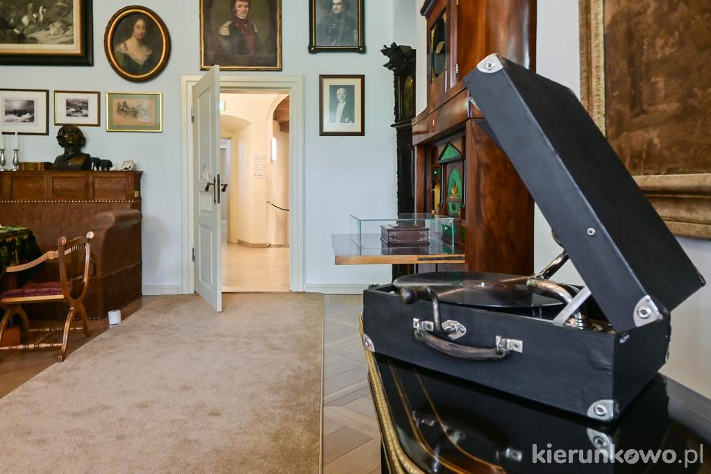 Pokój Dzienny na parterze pałacu (Muzeum w Lewkowie)