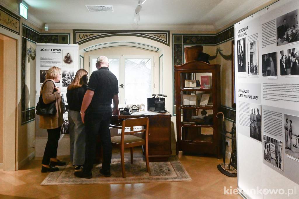 Odtworzony Gabinet Ambasadora w Muzeum w Lewkowie