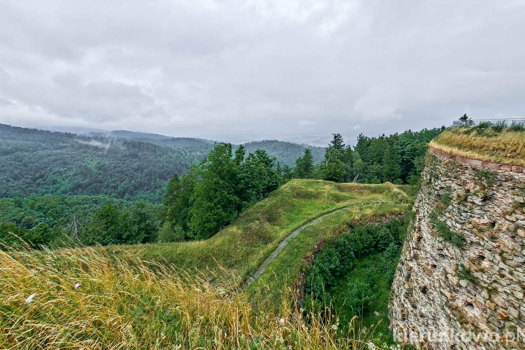 Widoki z korony Donjonu to mocny punkt zwiedzania Twierdzy Srebrna Góra
