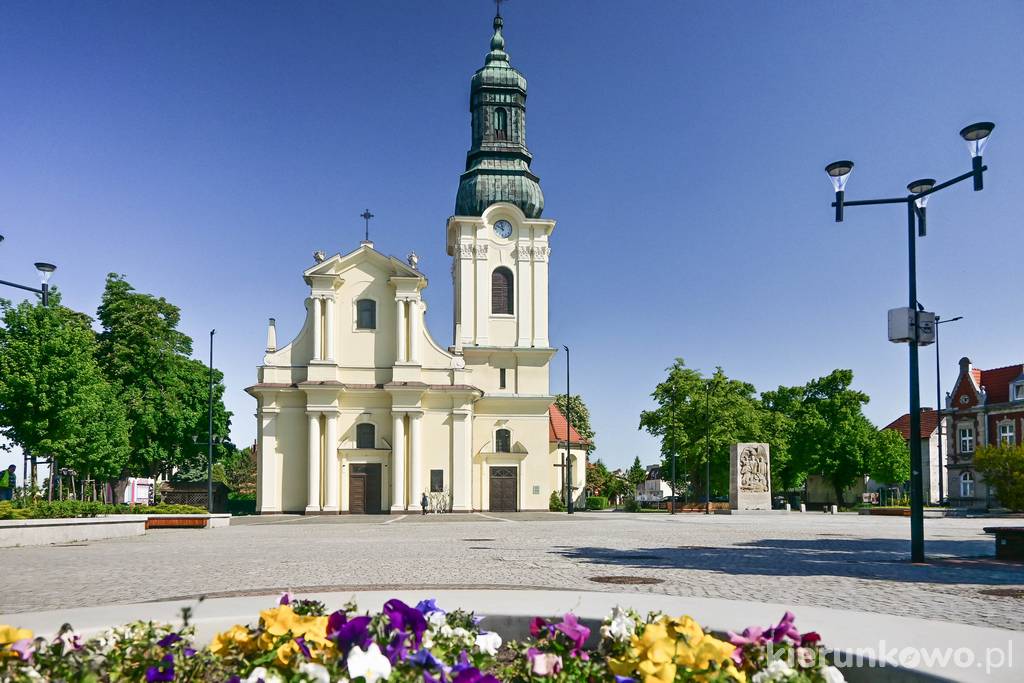 Stary Fordon - rynek i kościół św. Mikołaja
