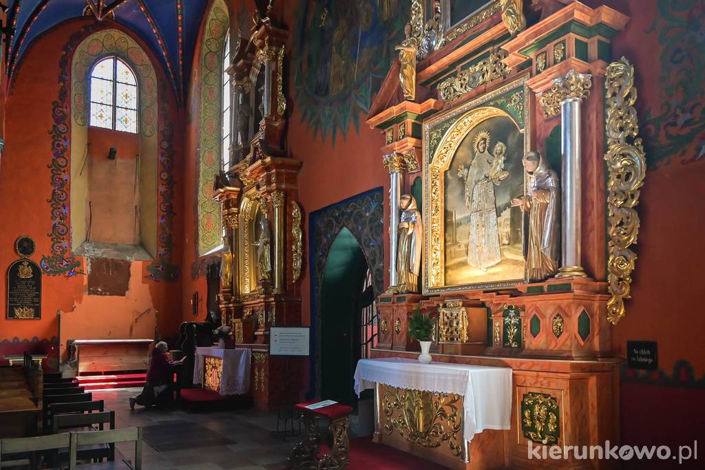 Ołtarz boczny w bydgoskiej farze