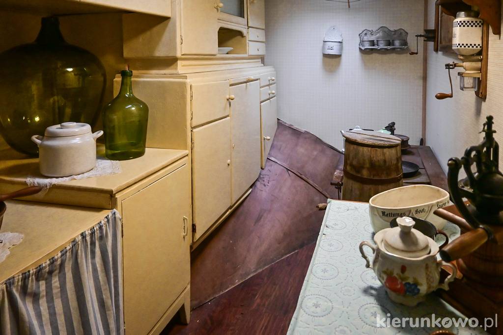 Aranżacja dawnego mieszkania szypra na Barce Lemara w Bydgoszczy