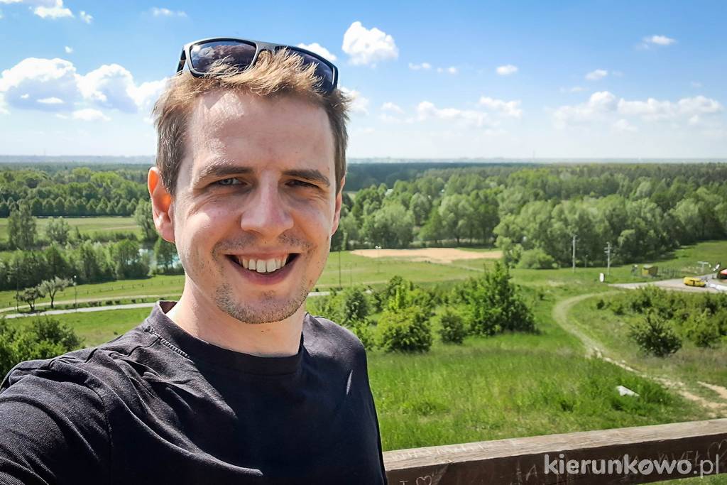 Na szczycie Góry Myślęcińskiej w Parku Myślęcinek w Bydgoszczy