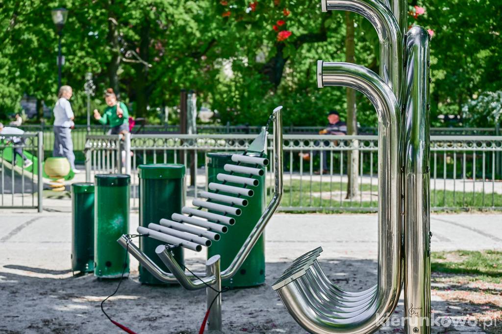 Muzyczny plac zabaw w Parku Jana Kochanowskiego w Bydgoszczy dzielnica muzyczna