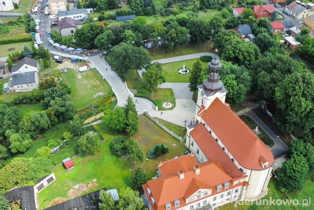 Zespół sakralno-pałacowy w Choczu (kościół pokolegiacki i pałac infułatów)