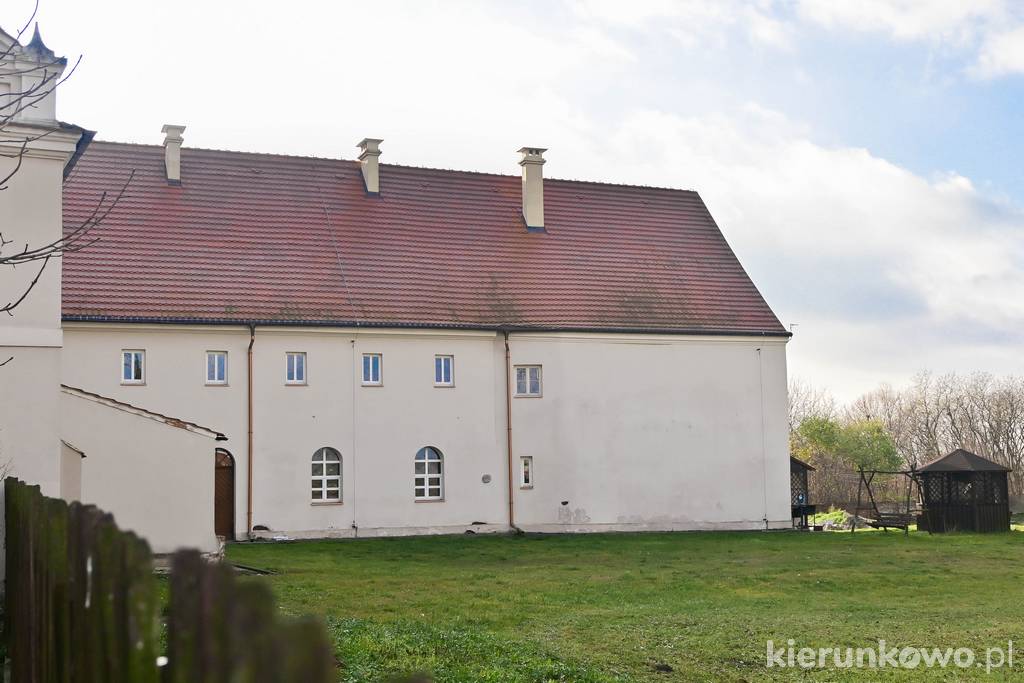Klasztor franciszkanów w Choczu