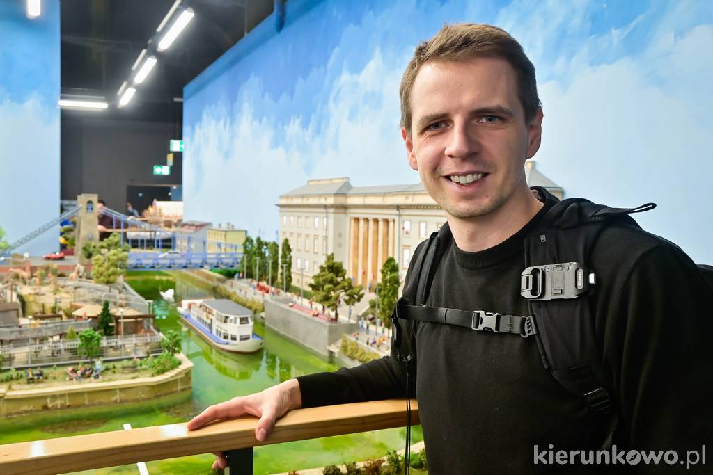 Kolejkowo Wrocław odwiedziłem po wcześniejszej wizycie w jeleniogórskiej Modelarni. Nie zawiodłem się! marcin krawczyk mikropodróżnik bloger kierunkowo.pl